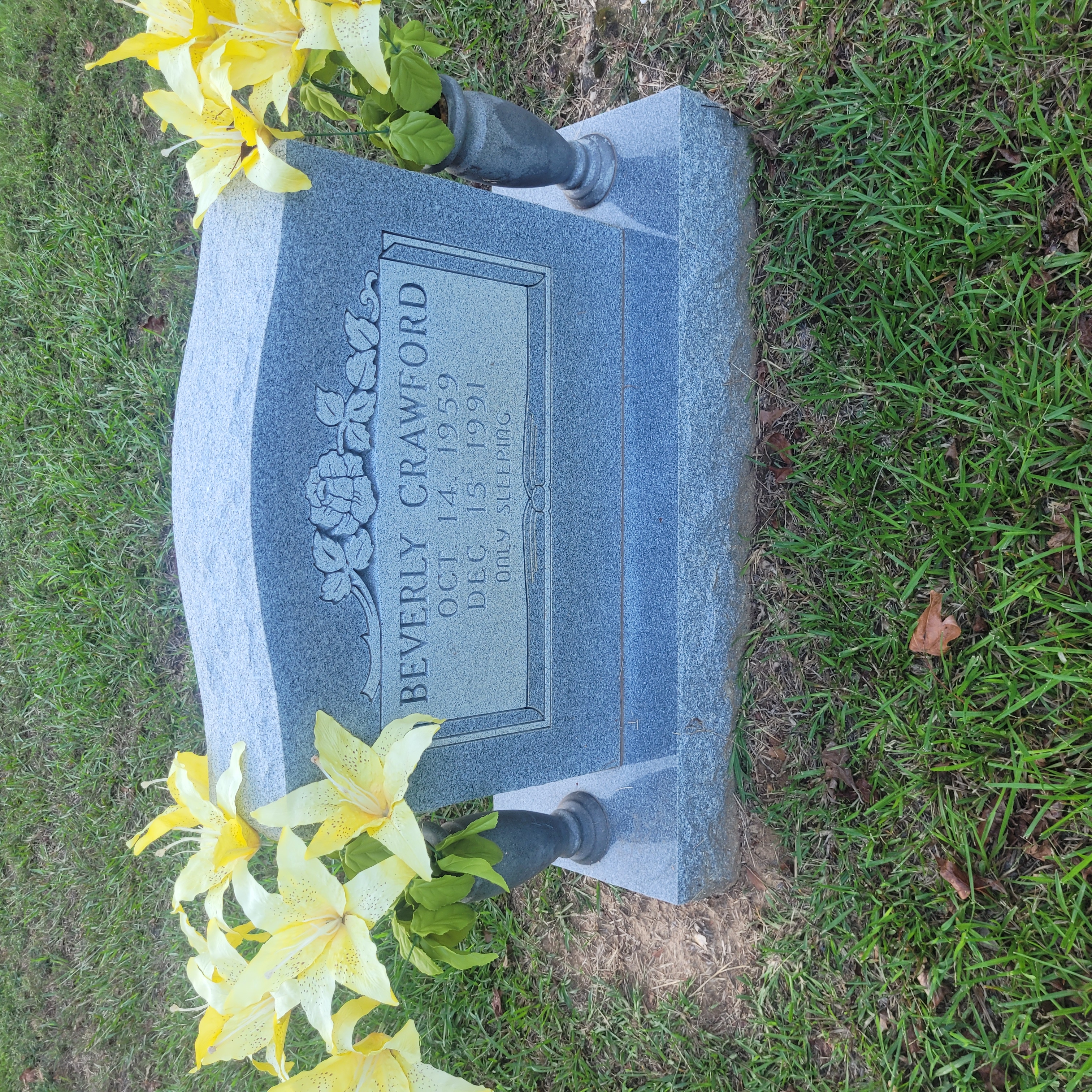 Headstone of Beverly Crawford